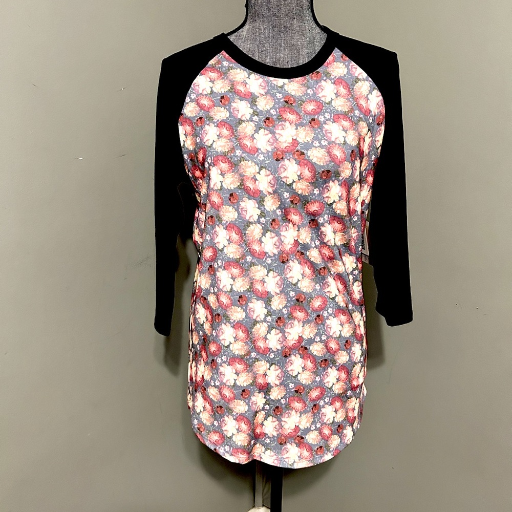NWT LuLaRoe Randy Baseball Length Sleeve T Shirt Size M